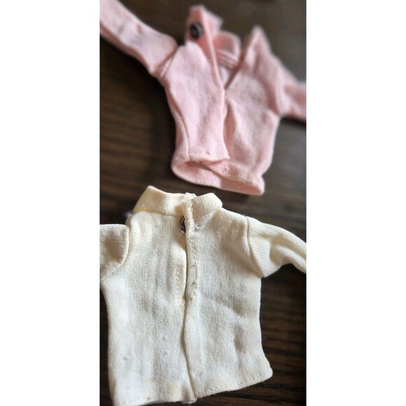 2 Vintage 1970s Barbie? Fashion Doll Shirt Tops 2pcs Pink And White Shirts Snaps - Picture 5 of 9